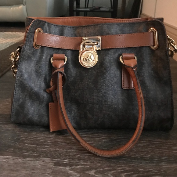 Michael Kors Handbags - Michael Kors Hamilton Bag